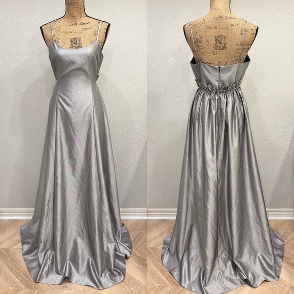 Sz M - Vintage‎ Calvin Klein Silver Grey Ruffled Maxi Dresss - Picture 1 of 9